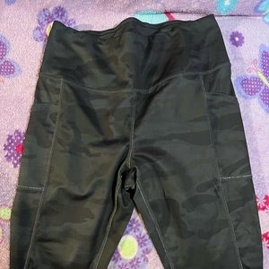 Reebok camo athletic pants